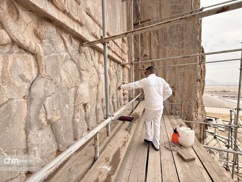 خبرنگاران در تخت جمشید