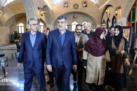 افتتاح نمایشگاه تخصصی صنایع‌دستی بسته‌بندی‌شده یزد با حضور سخنگوی دولت و مقامات استانی