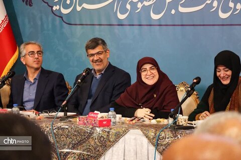 نشست شورای گفت‌وگوی دولت و بخش خصوصی یزد با حضور سخنگوی دولت برگزار شد