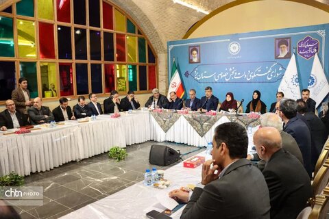 نشست شورای گفت‌وگوی دولت و بخش خصوصی یزد با حضور سخنگوی دولت برگزار شد