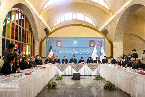 نشست شورای گفت‌وگوی دولت و بخش خصوصی یزد با حضور سخنگوی دولت برگزار شد