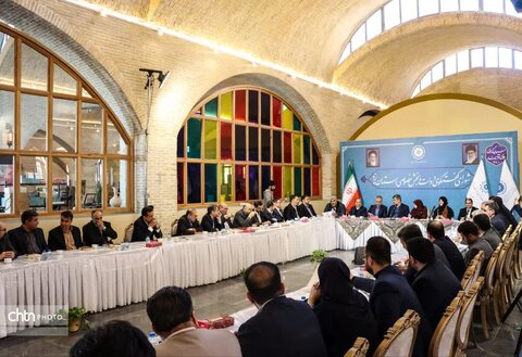 نشست شورای گفت‌وگوی دولت و بخش خصوصی یزد با حضور سخنگوی دولت برگزار شد