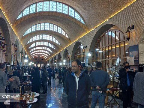 بازدید معاون صنایع‌دستی وزارت از نمایشگاه صنایع‌دستی دارای بسته‌بندی و هدایای سازمانی