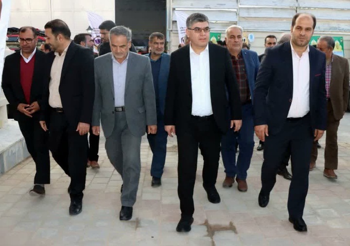 افتتاح نخستین جشنواره زعفران و عسل خمین با حضور سفیر ازبکستان