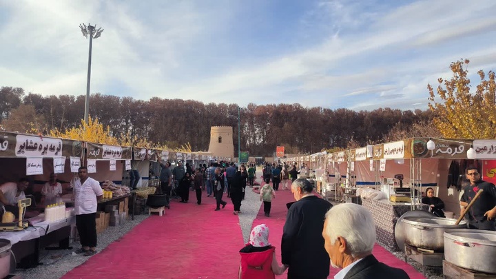 باغ جهانی پهلوانپور، میزبان ششمین جشنواره قورمه و نان مهریز