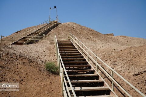 مرمت و بازسازی تپه میل، پاییز 404