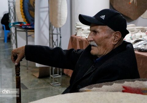 جشنواره ملی نمد شهرکرد آغاز به کار کرد.