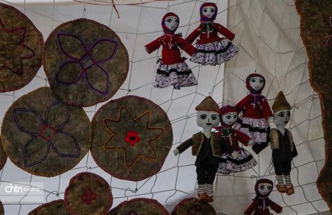 جشنواره ملی نمد شهرکرد آغاز به کار کرد.