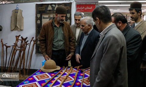 جشنواره ملی نمد شهرکرد آغاز به کار کرد.