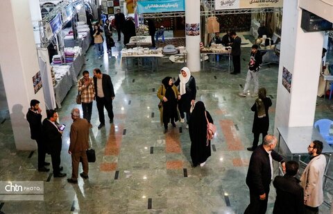 جشنواره ملی نمد شهرکرد آغاز به کار کرد.