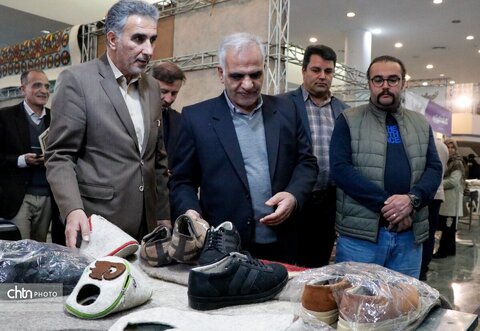 جشنواره ملی نمد شهرکرد آغاز به کار کرد.