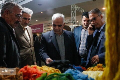 جشنواره ملی نمد شهرکرد آغاز به کار کرد.