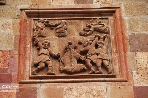 کلیسای سنت استپانوس جلفا در روزهای پاییزی