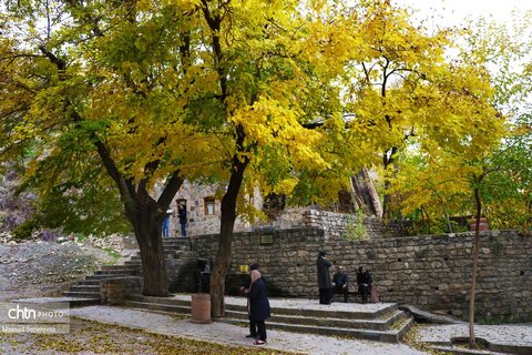 کلیسای سنت استپانوس جلفا در روزهای پاییزی