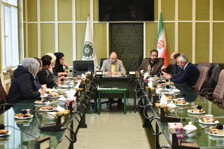 بررسی چالش‌ها و فرصت‌های سرمایه‌گذاری گردشگری و صنایع‌دستی در کمیسیون تخصصی اتاق ارومیه