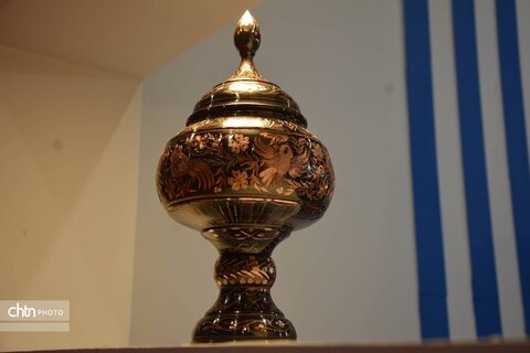 استاندار یزد از دوازدهمین نمایشگاه پژوهش و فناوری بازدید کرد