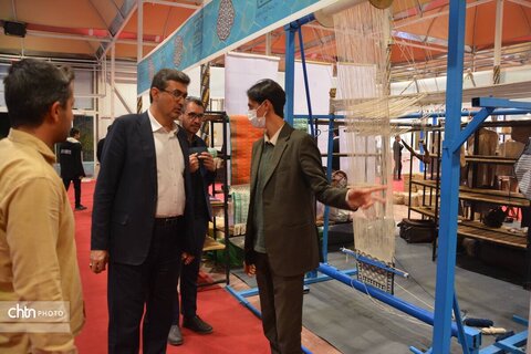 استاندار یزد از دوازدهمین نمایشگاه پژوهش و فناوری بازدید کرد