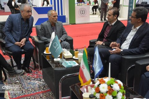 استاندار یزد از دوازدهمین نمایشگاه پژوهش و فناوری بازدید کرد