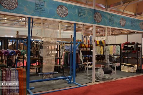 استاندار یزد از دوازدهمین نمایشگاه پژوهش و فناوری بازدید کرد