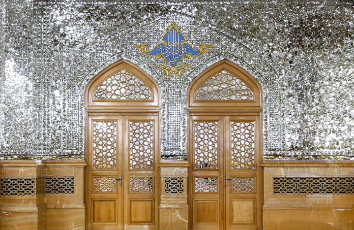آینه‌کاری حرم امام‌رضا(ع) آمیزه‌ای از مهارت ایرانی و معناگرایی قدسی است/ ثبت‌جهانی این هنر بازتاب شکوه معماری ایرانی–اسلامی
