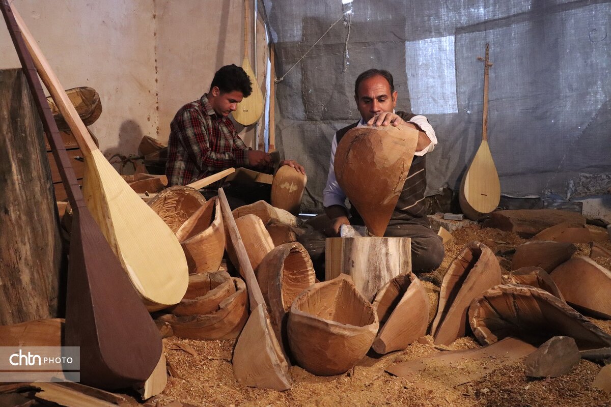 کارگاه ساخت دوتار شهرستان تربت جام