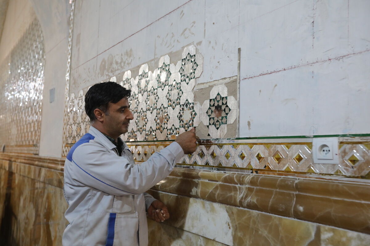 روایت آیینه‌کاری ایرانی در حرم امام رضا(ع)/ تلاقی هنر و معنویت در حرم سلطان خراسان