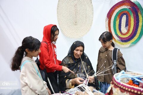 اولین نمایشگاه صنایع دستی حصیری وابسته به نخل جنوب کشور