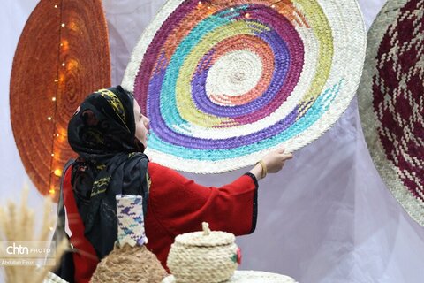 اولین نمایشگاه صنایع دستی حصیری وابسته به نخل جنوب کشور