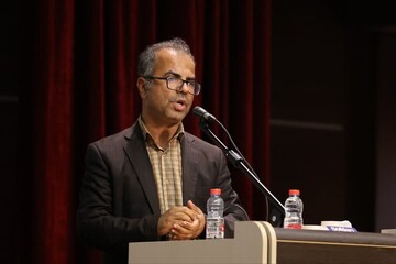 منشور حقوق بشر تقلیدی کودکانه از رساله‌الحقوق امام سجاد(ع) است