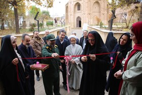 نمایشگاه معرفی توانمندی‌های بانوان هنرمند قم گشایش یافت