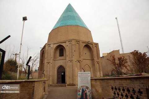 نمایشگاه معرفی توانمندی‌های بانوان هنرمند قم