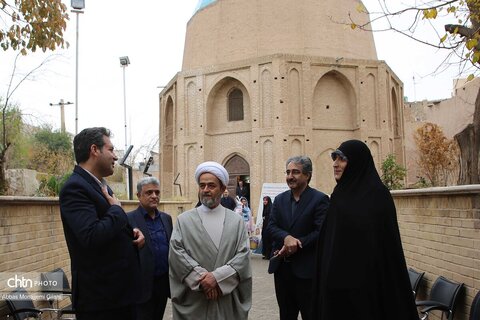 نمایشگاه معرفی توانمندی‌های بانوان هنرمند قم