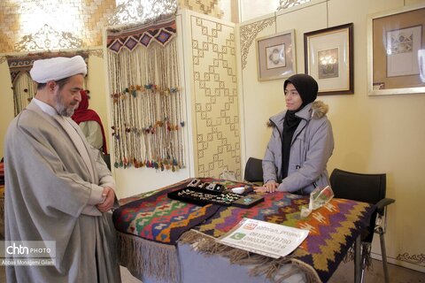 نمایشگاه معرفی توانمندی‌های بانوان هنرمند قم