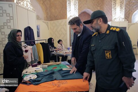 نمایشگاه معرفی توانمندی‌های بانوان هنرمند قم