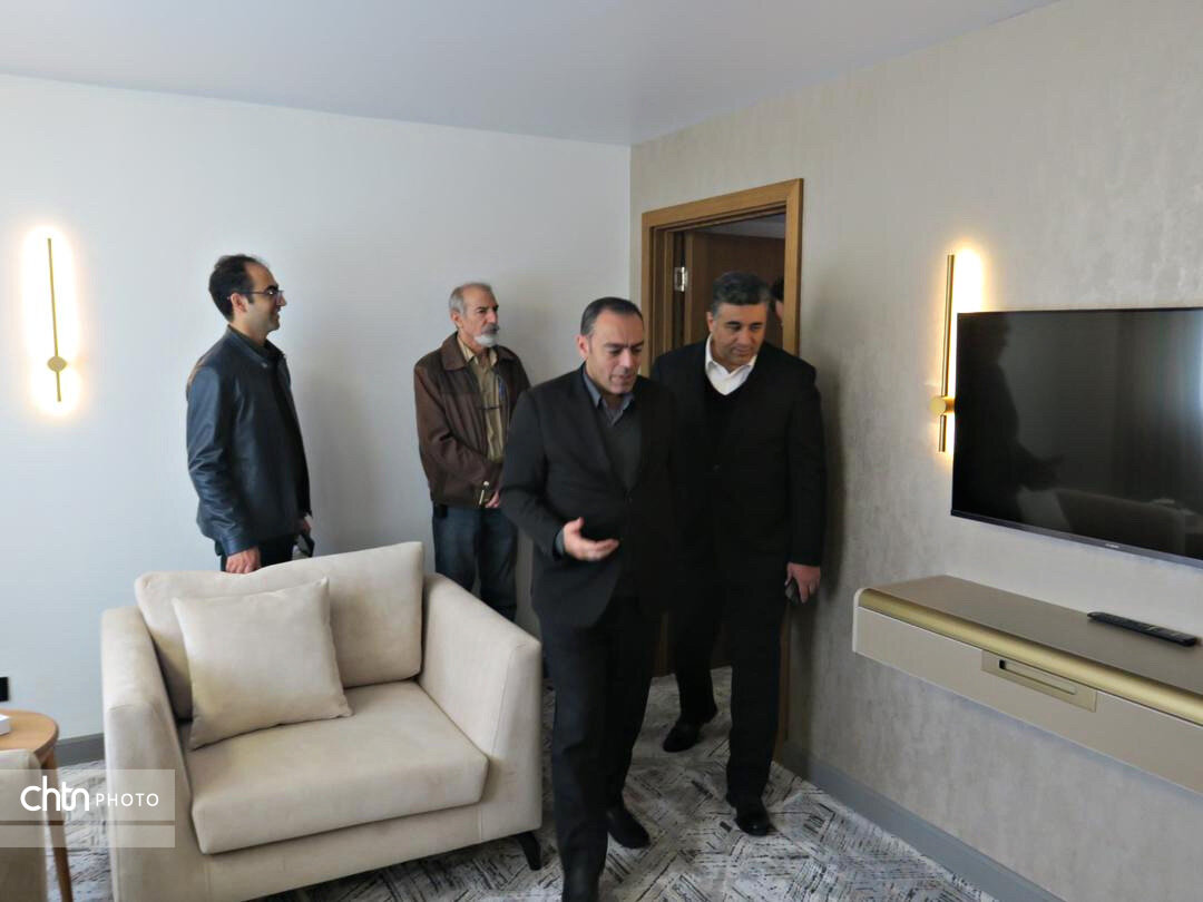 بازدید مدیرکل اداره نظارت و ارزیابی خدمات گردشگری وزارت میراث فرهنگی، گردشگری و صنایع دستی از آخرین اقدامات بازسازی و بهسازی هتل لاله تهران
