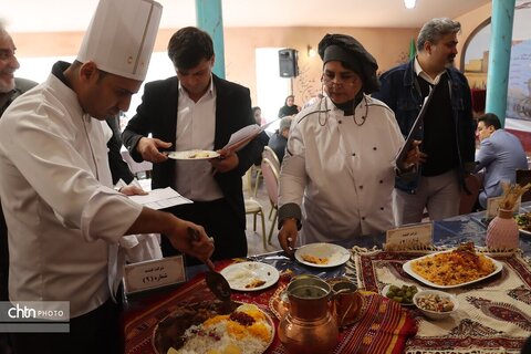 اختتامیه جشنواره ومسابقه طعم 5 افراد تاثیرگزار دارای  معلولیت در مشهد برگزارشد