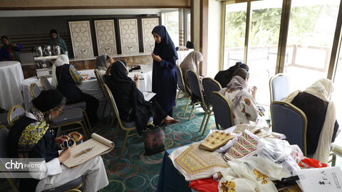 نخستین رویداد البسه سنتی هرمزگان (دیریا بر تن)