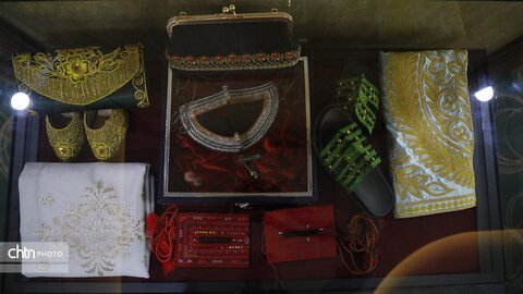 نخستین رویداد البسه سنتی هرمزگان (دیریا بر تن)