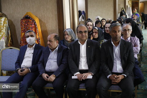 نخستین رویداد البسه سنتی هرمزگان (دیریا بر تن)