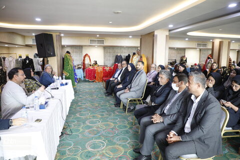 نخستین رویداد البسه سنتی هرمزگان (دیریا بر تن)