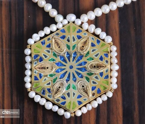 تعدادی از آثار  هنری از هنرمندان استان البرز برای دریافت  مهر اصالت