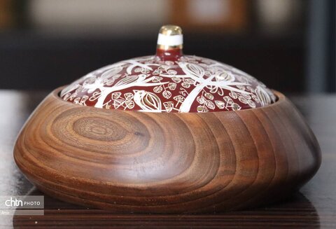 تعدادی از آثار  هنری از هنرمندان استان البرز برای دریافت  مهر اصالت