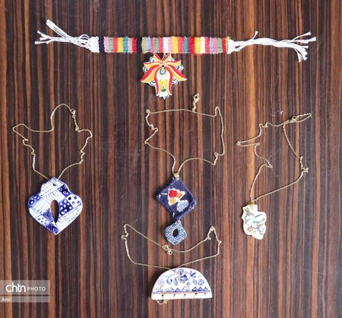 تعدادی از آثار  هنری از هنرمندان استان البرز برای دریافت  مهر اصالت