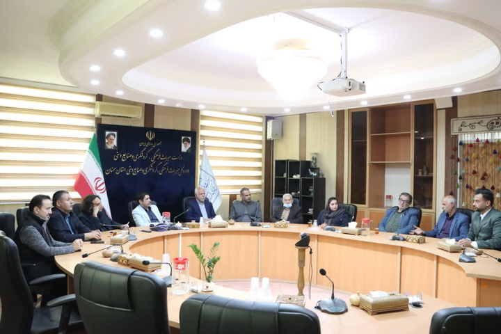 تورهای غیرمجاز تهدیدی جدی برای گردشگری استان سمنان است