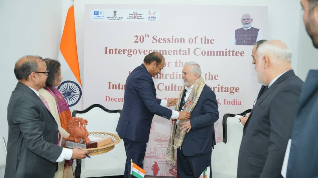 دیدار علی دارابی با معاون وزیر فرهنگ هند/ تقویت همکاریهای مشترک در حوزه میراثفرهنگی