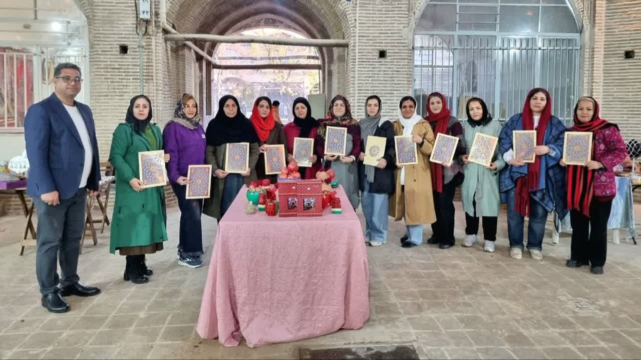 قدردانی از هنرمندان برجسته صنایع‌دستی شهرستان اراک
