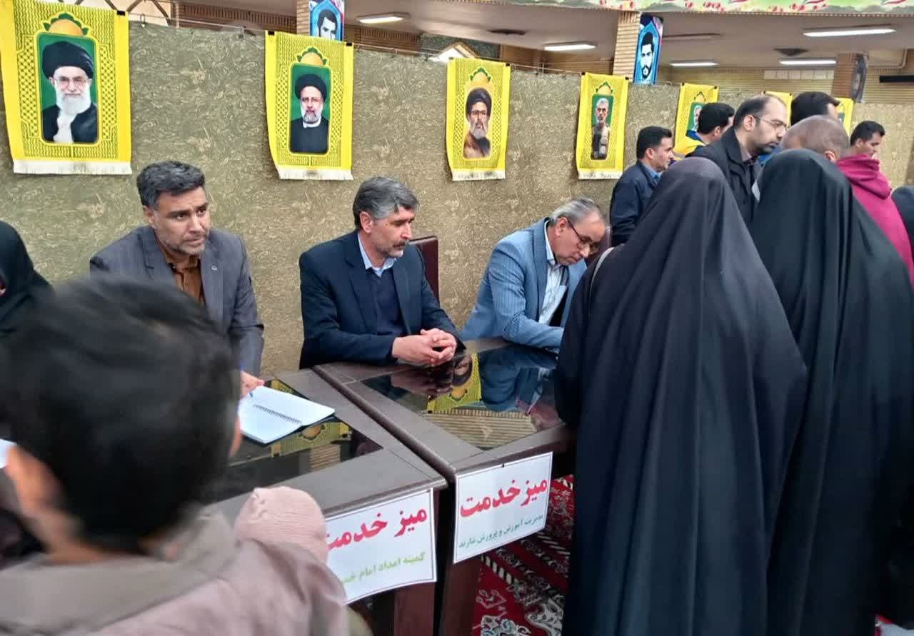 حضور فعال میراث‌فرهنگی شازند در نماز جمعه مهاجران همزمان با برپایی میز خدمت به مناسبت هفته فرهنگی