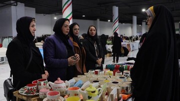 شرکت بیش از ۴۲ هنرمند صنایع‌دستی در نمایشگاه بانوان کارآفرین بجنورد