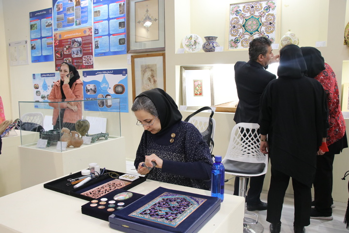 افتتاح غرفه پژوهشگاه