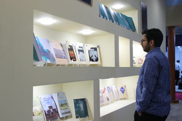 افتتاح غرفه پژوهشگاه